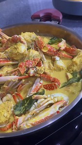 Mana satu pilihan komr? Ketam Masak Lenak atau Sup Daging Simple #holiday #holidaymood #seafood #crab #soup #recipe #cooking #celebration #adikfoods #adikfoodsrecipe #malaysia #indonesia #singapore #brunei #mealprep #homemade #homecooking | adikfoods