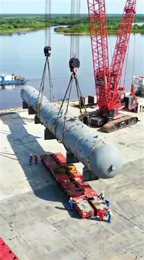 You Won’t Believe This 10,000 Ton Lifting Machine 😳