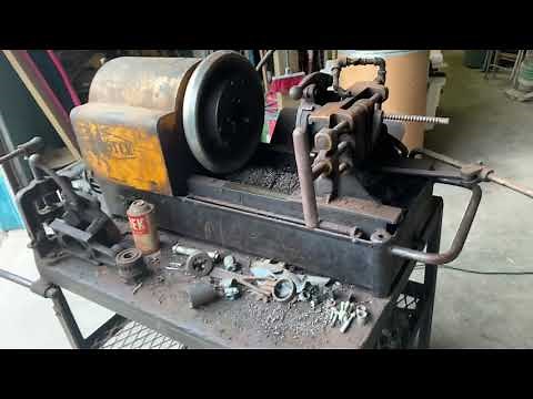 Oster Pipe Threading Machine