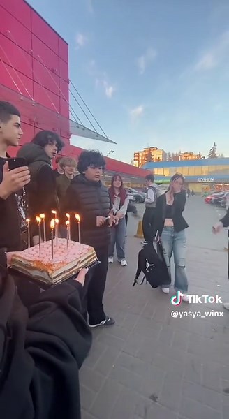 Відео користувача Черная (@yasya_winx) з композицією «оригінальний звук - Yelizavieta»