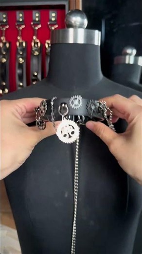 Black silver pendant choker