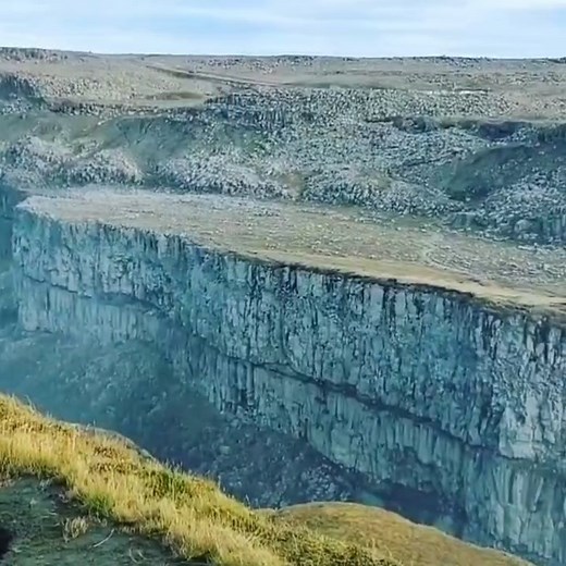 Fall for Iceland 😉 with JTB USA Honolulu, escorted from Hawai’i - US Mainland departures available! 🤙 Iceland: Land of Ice and Fire Tour Sept 15th ~ 26th 🇮🇸 👉 https://www.jtbusa.com/doc/hawaii/iceland-land-ice-fire-tour-2025.pdf #travel #tour #iceland #visiticeland #inspiredbyiceland #LooksLikeYouNeedIceland #dettifoss | JTB USA