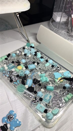 Create a Teal iPad Junk Case Tutorial