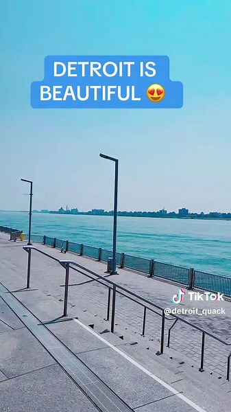 Exploring the Beautiful Detroit Riverwalk