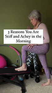 ❓Waking up to stiffness and pain? I did too, until I started my 15-minute morning mobility routine at the beginning of this year and after only 12 day in the difference was night and day! Why morning stiffness as we age? 🚫Joint Fluid Decreases: Aging reduces our joint’s natural lubrication. 🚫 Muscle Loss & Tightness: Less muscle mass and flexibility equals more stiffness. 🚫 Inflammation/Arthritis: Years of wear and tear can inflame joints, causing pain after rest. Benefits of morning movement