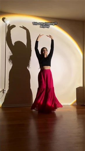 Prerna on Instagram: "O Re Piya.. comment for tutorial choreo- me o re piya dance, o re piya tutorial, solo female dance, semi classical dance #viraldance #bollywooddance"