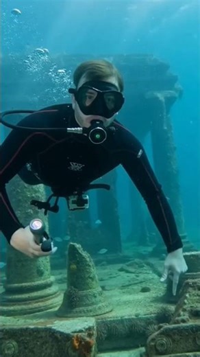 You won't believe what this diver just found 😱😱 #deepsea #seamonster #atlantis