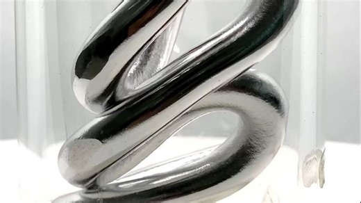 看起来像钢筋却能轻松掰弯，解密神奇的金属铟！