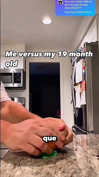 ¿Cómo lo hace? 👶 vs Papá #funny #baby #challenge #shorts