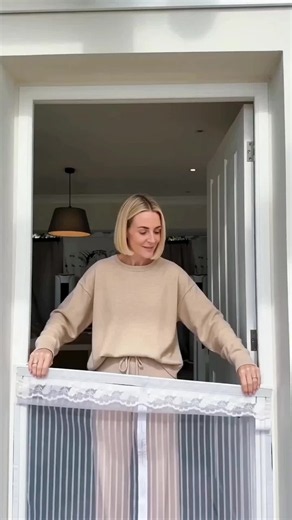Magnetic Mesh Fly Screen Door — Hands-Free Summer Solution
