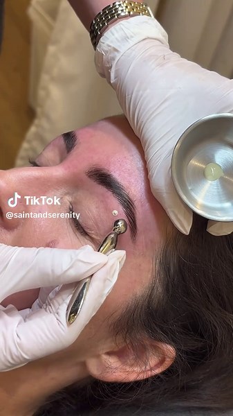 Achieve Glowing Skin with Cool & Contour Duo