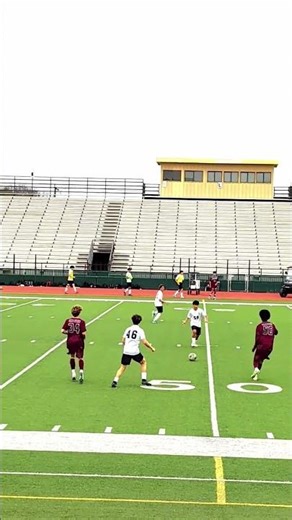 Dominate the Midfield: Intense Football Passing and Possession Battle! #shorts