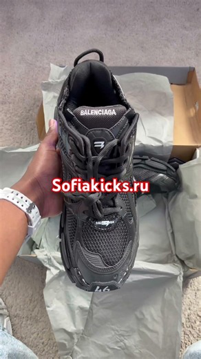 #sneakerhead #fire #shoes #sneakerhead #balenciaga runner led