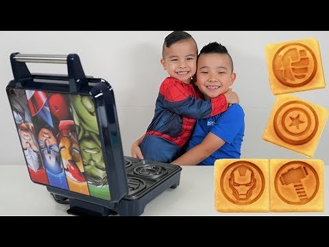 Superhero Avengers Waffle Maker CKN