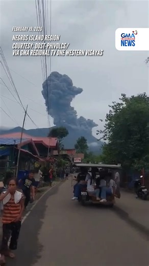 WATCH: Ongoing explosive eruption at Kanlaon Volcano in Negros Island Region. | via GMA Regional TV One Western Visayas Courtesy: DOST-PHIVOLCS | GMA News