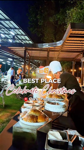 Only 3 days left before Christmas and if you are still looking for things to do in Clark Pampanga with your family this holiday season, this is where you should spend it. This spot in Clark is one of the most highly recommended family friendly places and I honestly swear by it because it is always worth the visit during Christmas. Filinvest Mimosa Plus is perfect for families who want to stroll, take beautiful Christmas photos, enjoy the lights and decorations and just feel the holiday spirit to