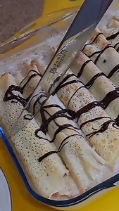 Palačinke sa orasima,mlekom i čokoladom Klasične palačinke,nafilovane šećerom i orasima,zalivene mlekom i zapečene u rerni oko pola satal Lepše od svake torte✨️! #palačinke #palacinkesaorasima #slatko | Slatki biseri