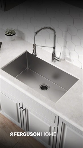 Large capacity basins perfect for multi-tasking. Standart Pro™ available in single & double configurations. | Ferguson Home