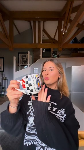@eliabennett on Instagram: "Your sign to start that hobby in 2026 🏎️🎨 F1 pottery painting > winter break boredom. Controversial opinion but yes… I did put key Max and Lando features on my mug 🫣 @f1 @socialpottery #f1 #formula1 #f1art #potterypainting #newyear #thingstodoinlondon #landonorris #maxverstappen"