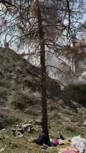 🚨JUST IN: Footage from the ground of the moment the Karaj Bridge got struck💥 #Iran