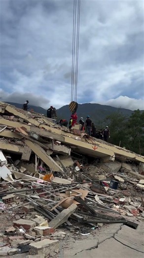 EL SALVADOR TEAM🇸🇻 WORKING IN LOS CORALES TO RESCUE MORE PEOPLE🙏🏽🇻🇪