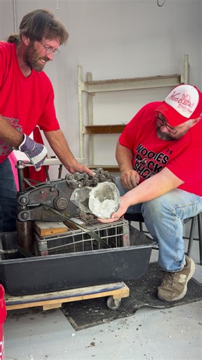 #Geode #minerals #water | KeokukGeodes