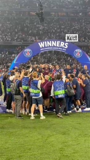 707 reactions · 28 comments | Le PSG remporte la première ligue des Champions de son histoire après sa nette victoire 5-0 contre l'Inter Milan.  Ilan Deustch | Paris Match | Facebook