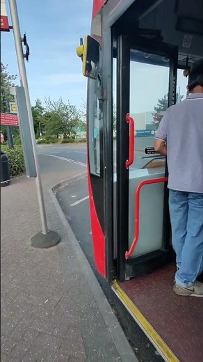 H28 BUS JOURNEY, BULLS BRIDGE, U.K