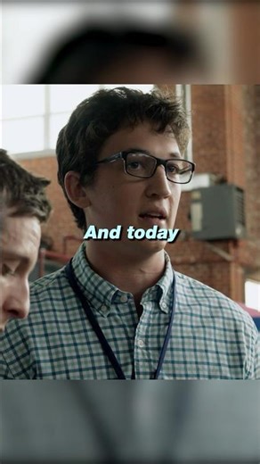 The teacher did not believe in his student's invention, the teleportation machine.🫢