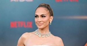 Jennifer Lopez 'in Shock' After Death of Celebrity Hairstylist Jesus Guerrero