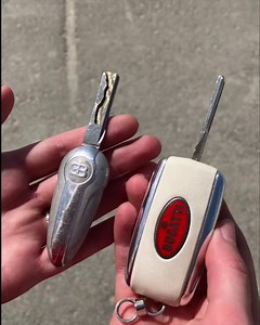 3.3M views · 91K reactions | The speed key unlocks the top speed of this car - The One of One Bugatti L'Or Blanc. Thanks to Refined Marques | Supercar Blondie | Facebook