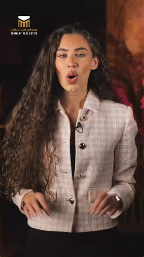 Germany Real Estate on Instagram‎: "عقار جديد رقم 4734 في قلب الريف الالماني الساحر, حيث الهدوء, والهواء النقي بيت عائلي كبير نظيف وجاهز للسكن البيت له عده مداخل ويصلح لاكثر من عائله او عائله كبيره اجمالي مساحه السكن 280 متر مربع, اجمالي مساحه الارض 2500 متر مربع يتالف البيت من دور ارضي ودور اول في الدور الارضي اربع غرف نوم, مطبخ, وحمامين وصالتين جلوس. في الدور الاول توجد شقه مستقله مساحتها 80 مربع تتالف من مطبخ وحمام وغرفه نوم وصاله جلوس الحديقه خضراء مسطحه فيها اشجار مثمره البيت له كرجين ومواق