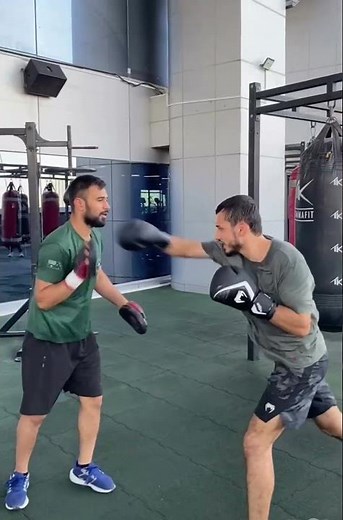 Inside a Fighter’s Training with Coach Hamza Tahir | Full-Intensity Boxing Session