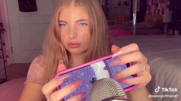 ASMR long nail tapping