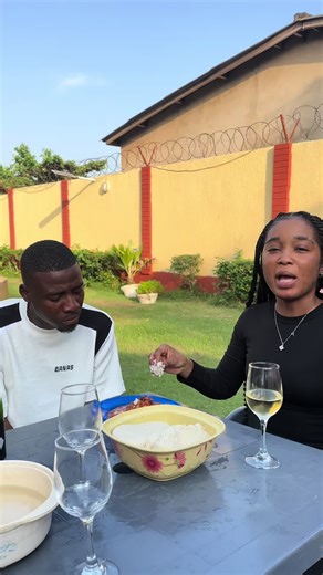 #pourtoitogolaise🇹🇬 #blague228🇹🇬 #pourtoi228🇹🇬 #comedie_humour #pourtoi @Joe~m$xxhino💧🩸 @Le couple💍❤️ @Le marché des fées🧚