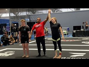 Women's NoGi Jiu-Jitsu: Aislinn O'Connell Kneebar Submission Win