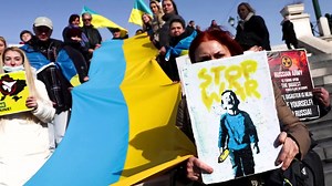 ‘Sometimes yellow is just yellow’: Russia's space agency Roscosmos rejected Western media reports suggesting that its three cosmonauts joining the International Space Station had chosen to wear yellow suits with a blue trim in support of Ukraine https://reut.rs/3JjWeMp | Reuters