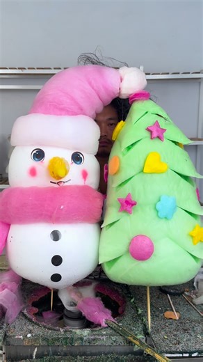 王瑞 on Instagram: "Christmas tree snowman art cotton candy"