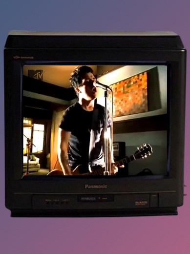 Green Day - Waiting (2000) #greenday #waiting #2000smusic #mtv #musicvideo #JelajahRamadan #bringbackmtv