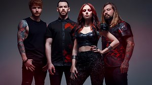 Beyond The Black im Interview: "Es ist wichtig, nicht komplett in den eigenen 4 Wänden zu bleiben"