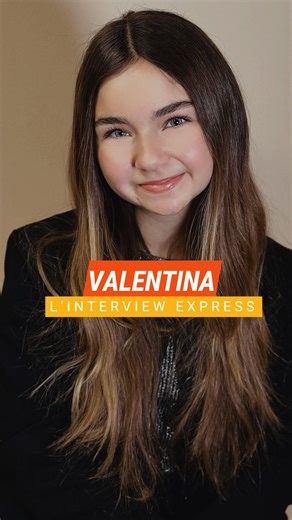 🎤✨ De The Voice Kids à l’Eurovision Junior, Valentina a grandi sous les projecteurs sans jamais craindre le regard des autres. À seulement 7 ans, elle foulait déjà la scène avec assurance, et en 2020, elle faisait rayonner la France en remportant l’Eurovision Junior. Aujourd’hui, à presque 16 ans, elle se dévoile comme jamais dans "L’amour c’est pour les autres", un album sincère où elle raconte son adolescence, entre doutes, amour et rêves. 💖🎶 Mais pas question de laisser de côté le lycée ! 