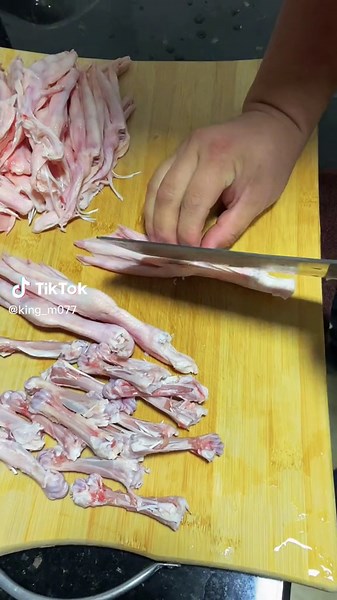 Preparing Chicken Feet: A Step-by-Step Guide