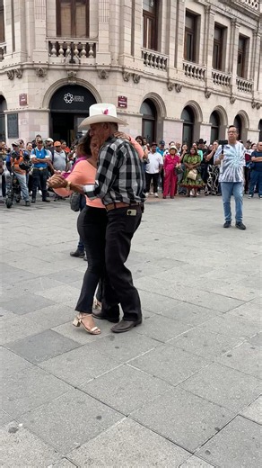 This is how the party started🥳 #dance #laliber #viral #cumbia #chihuahua @musicalmilagroofficial