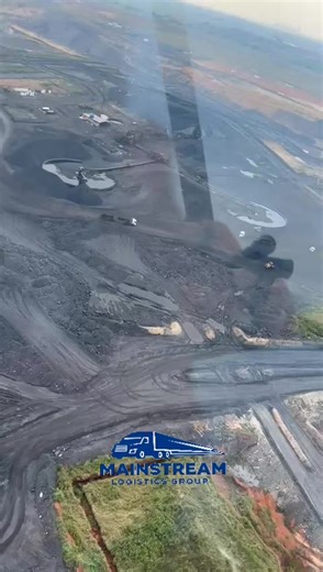 From above you see the scale. On the ground, we handle the load. 🚛⛏️ #mining #logistics #southafricatiktok🇿🇦 #fyp #mainstreamlogisticsgroup