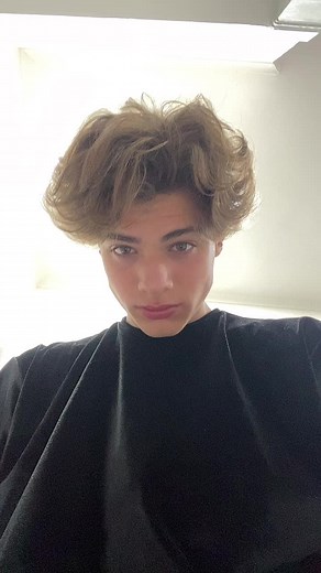 Hair Styling Tips with Medium-Length Waves