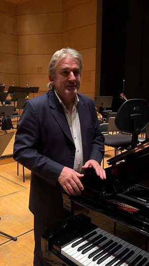 During preparations for his concert at Cankarjev Dom with the RTV Slovenia Symphony Orchestra, we had a chat with Barry Douglas, our juror for the Ljubljana Festival International Competition – Piano 2026. He shared that he’s slightly superstitious and gave us a glimpse into what he does just before going on stage. | Ljubljana Festival International Competition