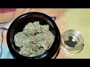 CBD BLÜTEN RAUCHEN UND CBD HASCH TEST. ALIEN HAZE & AMALFI LEMON VON TOM HEMPS CBD RAUCHEN BONG