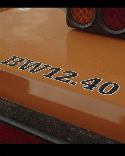 Trusted by pros, the Woods® Batwing® BW12.40 delivers #1-rated cut quality in one pass getting you onto the next job faster. | Woods Equipment