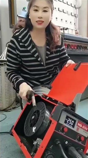 Detailed process of installing and using the gasless MIG/MAG welding wire spool