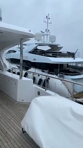 🌊🌊 in the middle of the Atlantic Ocean on a yacht transport ship Follow @topyacht Vid by @outboardperformance #topyacht#yacht#yachts#boat#boats#yachtlifestyle#yachtshow#superyacht#boattrip#boatsales#billionaire#yachtdesign#sailing#yachting#superyacht#sea#yachtlife#ibiza#miami#yachtmaster#yachtcharter#boatlife#luxe#london#yachtclub#charteryacht#dubai#boating#charter | YachtBuyer